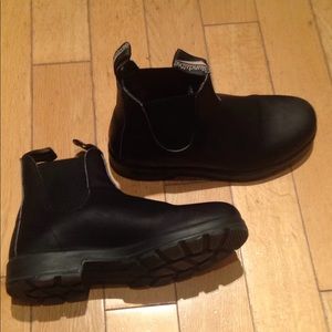 Blundstone boots size 5 1/2 (W 8.5)